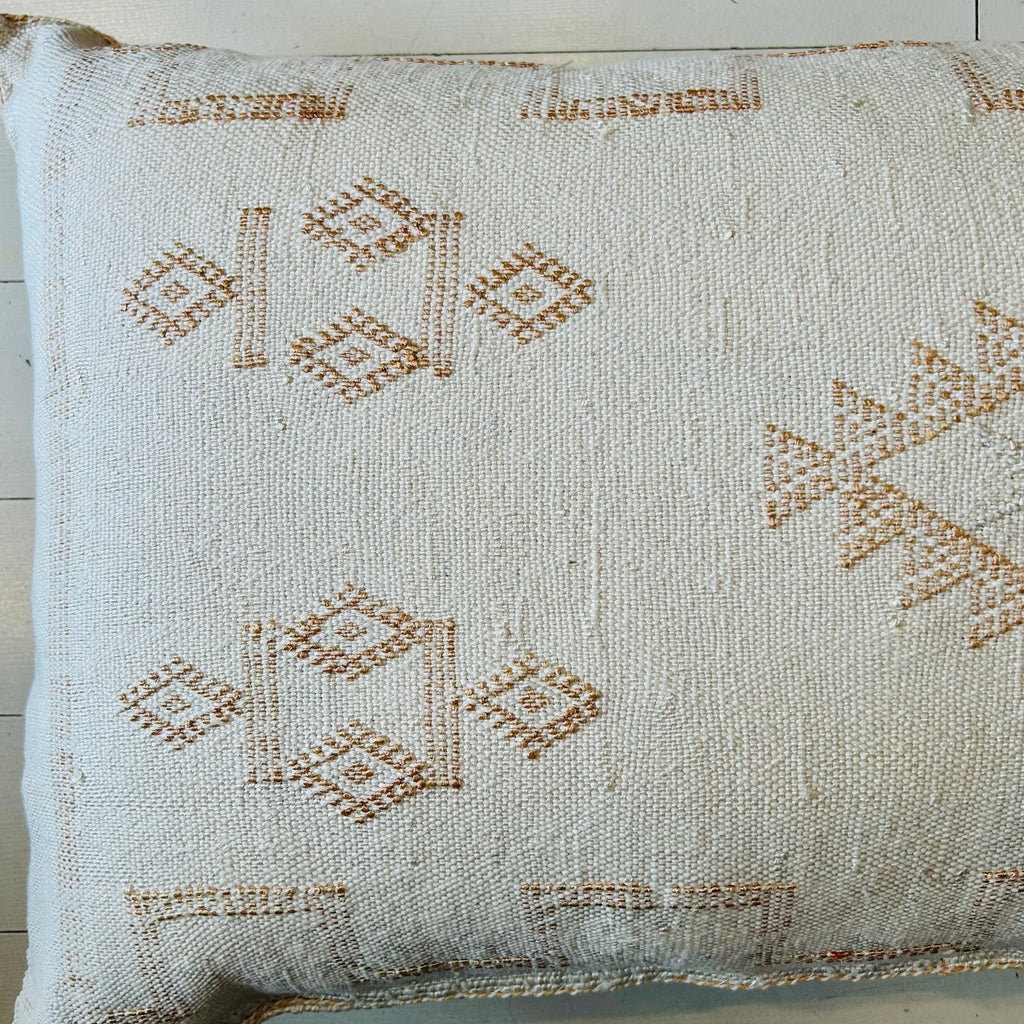 Cactus Silk Cushion (Meringue) - Mashi Moosh