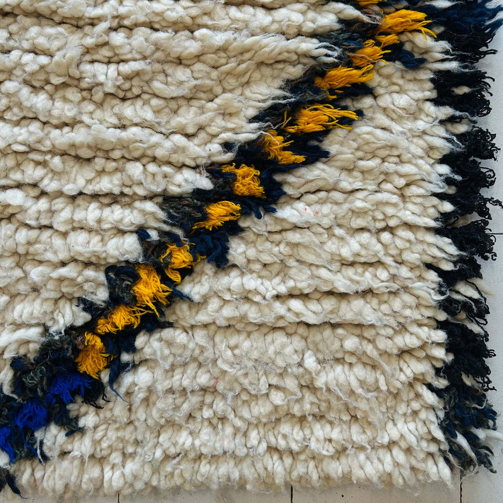 Vintage Moroccan Azilal Rug - Mashi Moosh