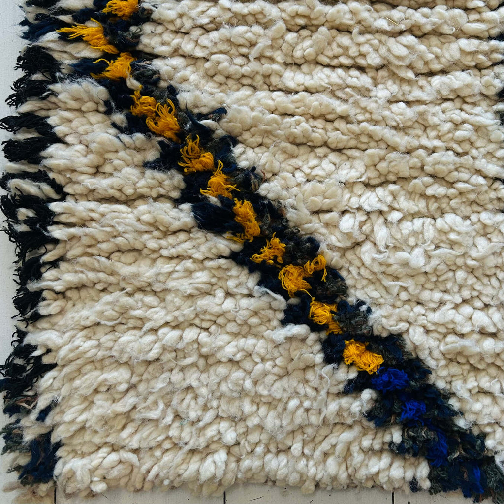 Vintage Moroccan Azilal Rug - Mashi Moosh