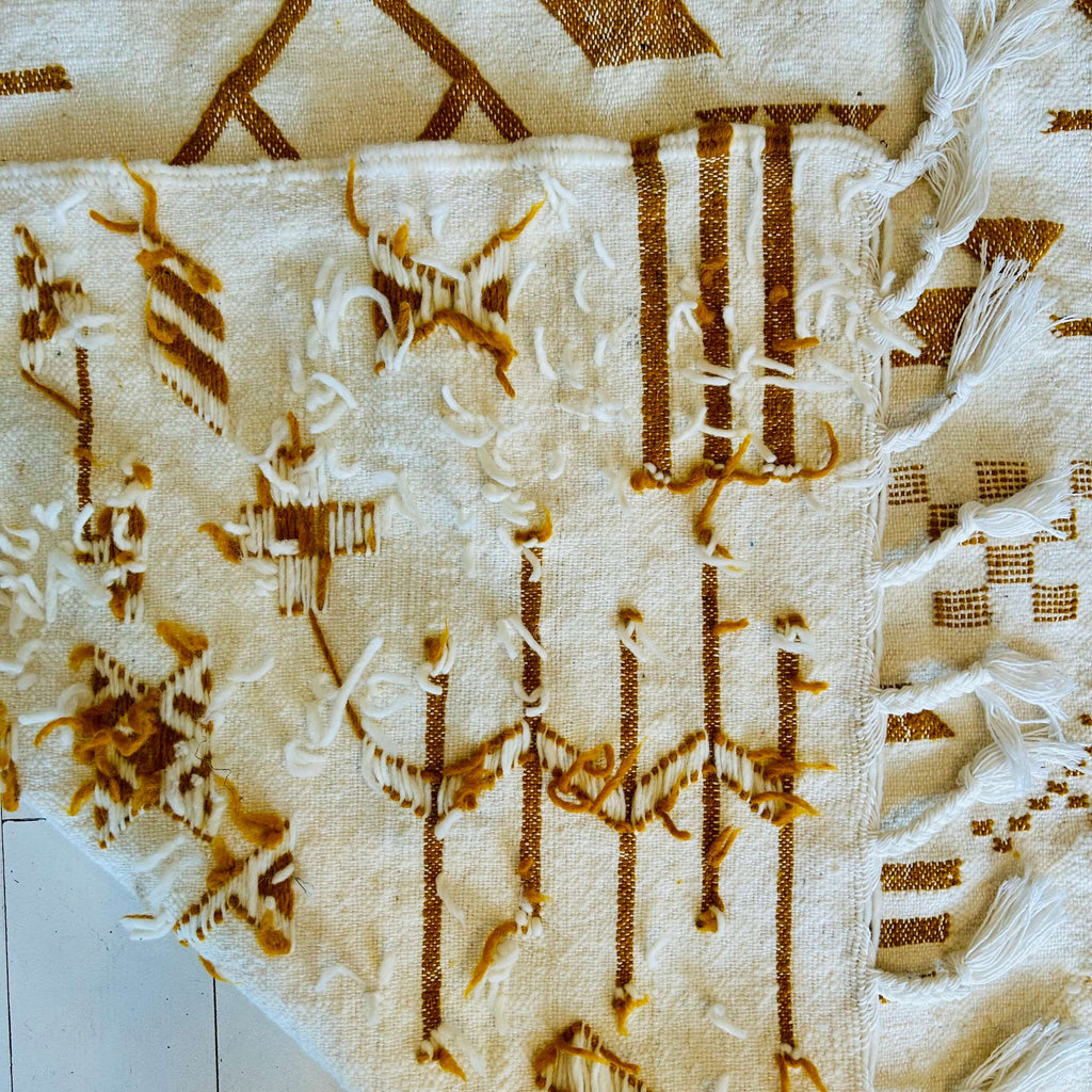 Moroccan wool rug - cream and yellow