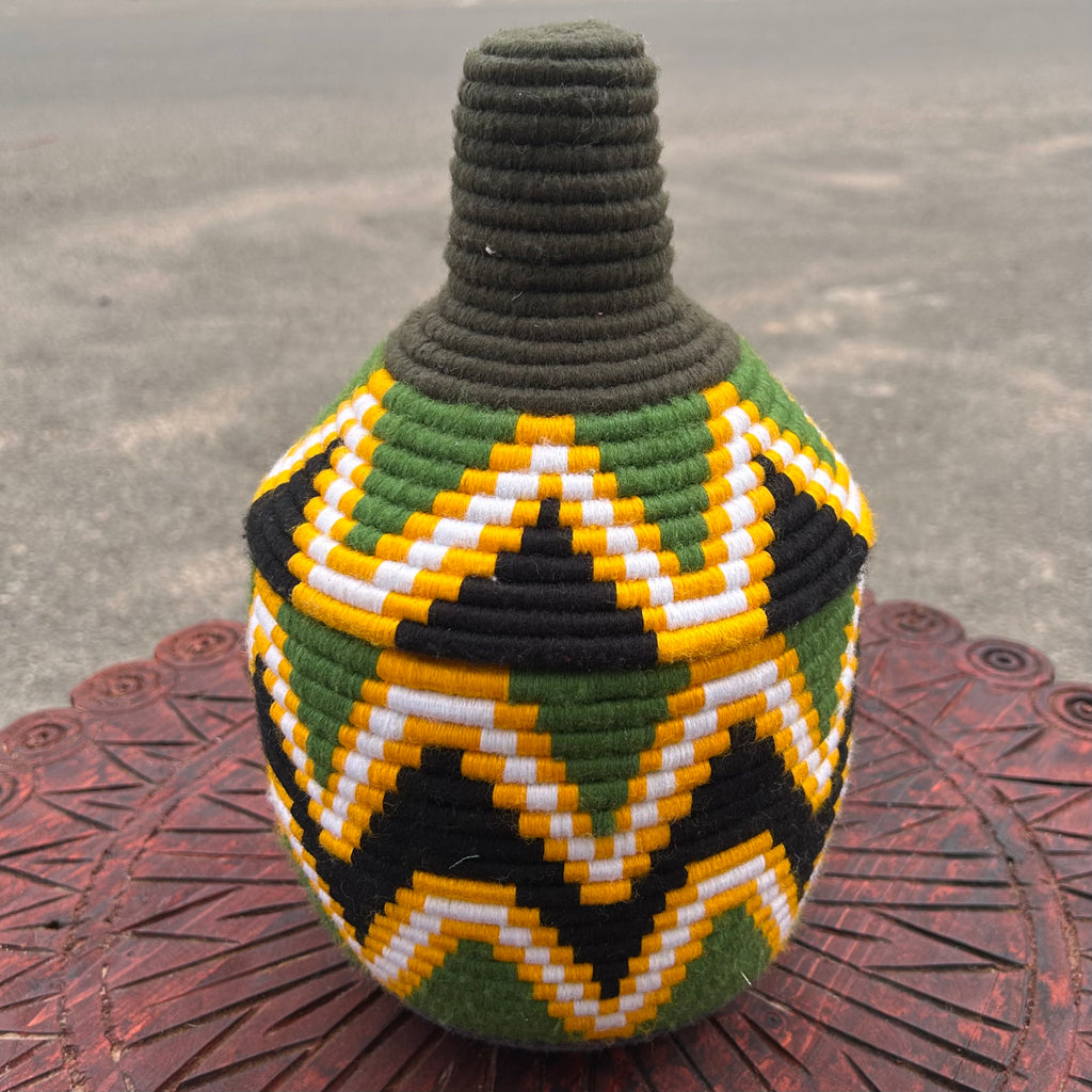 Woven Basket w/Lid (10)