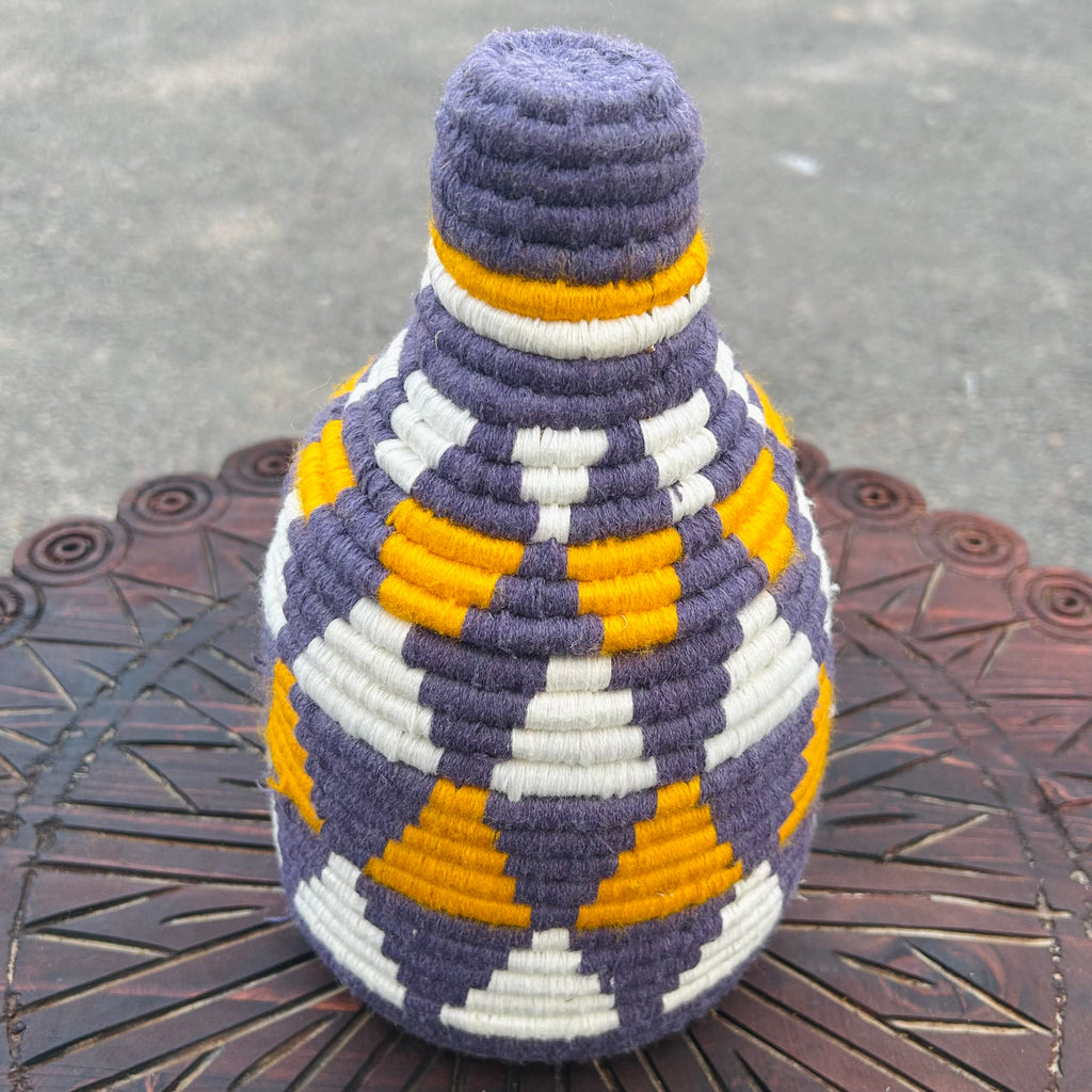 Woven Basket w/Lid (04)