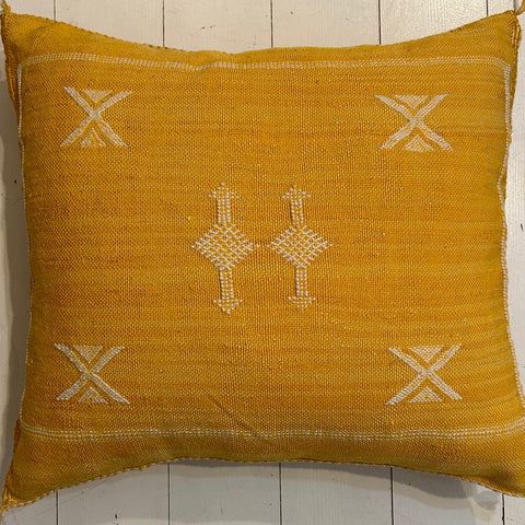 Cactus Silk Cushion (Citron)