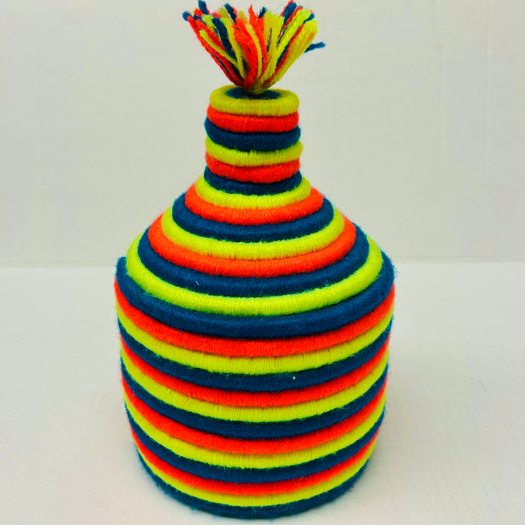 Woven Basket w/Lid (12)